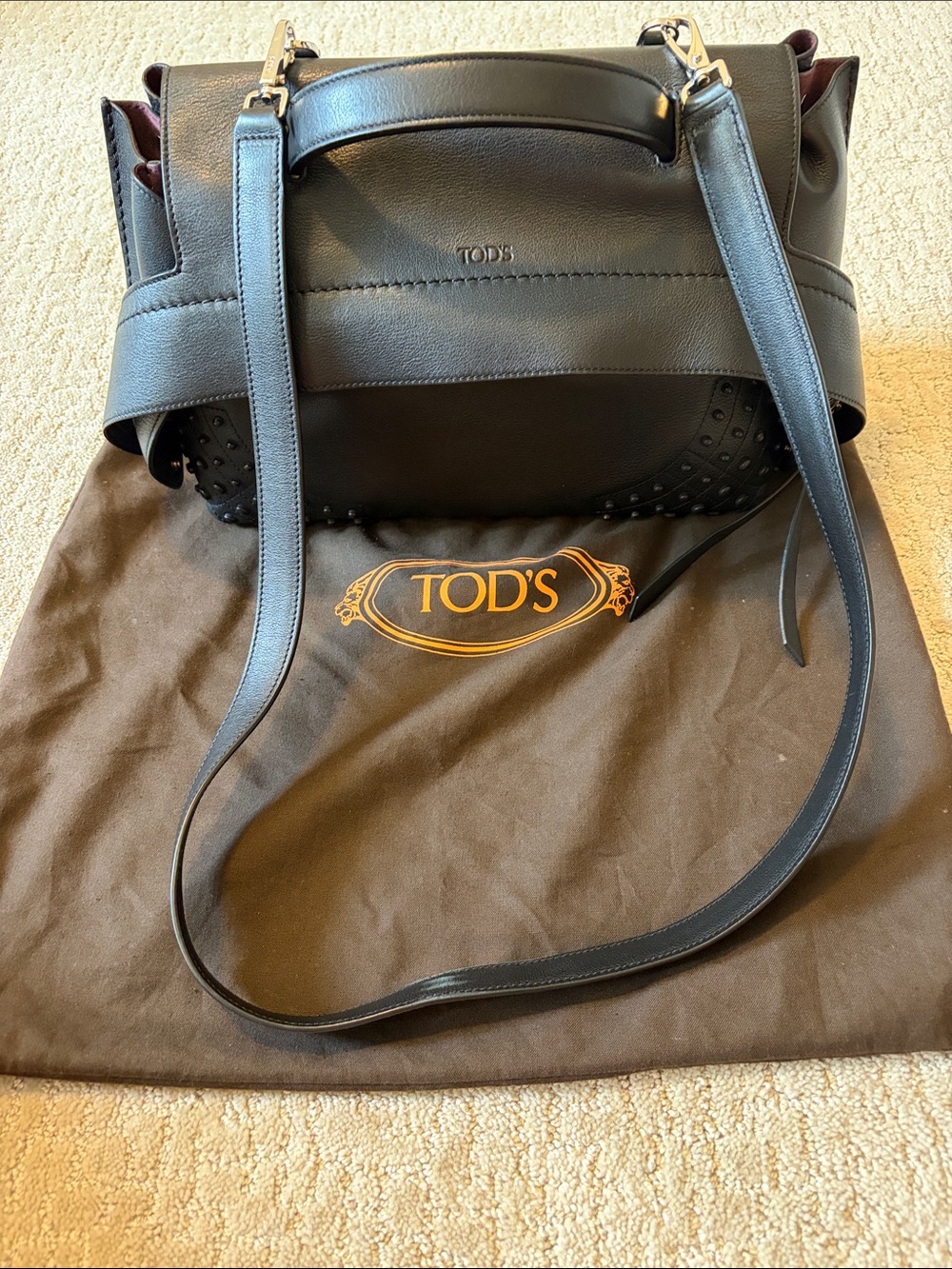 TOD'S Black Leather Top-Handle Messenger Bag with Studded Base